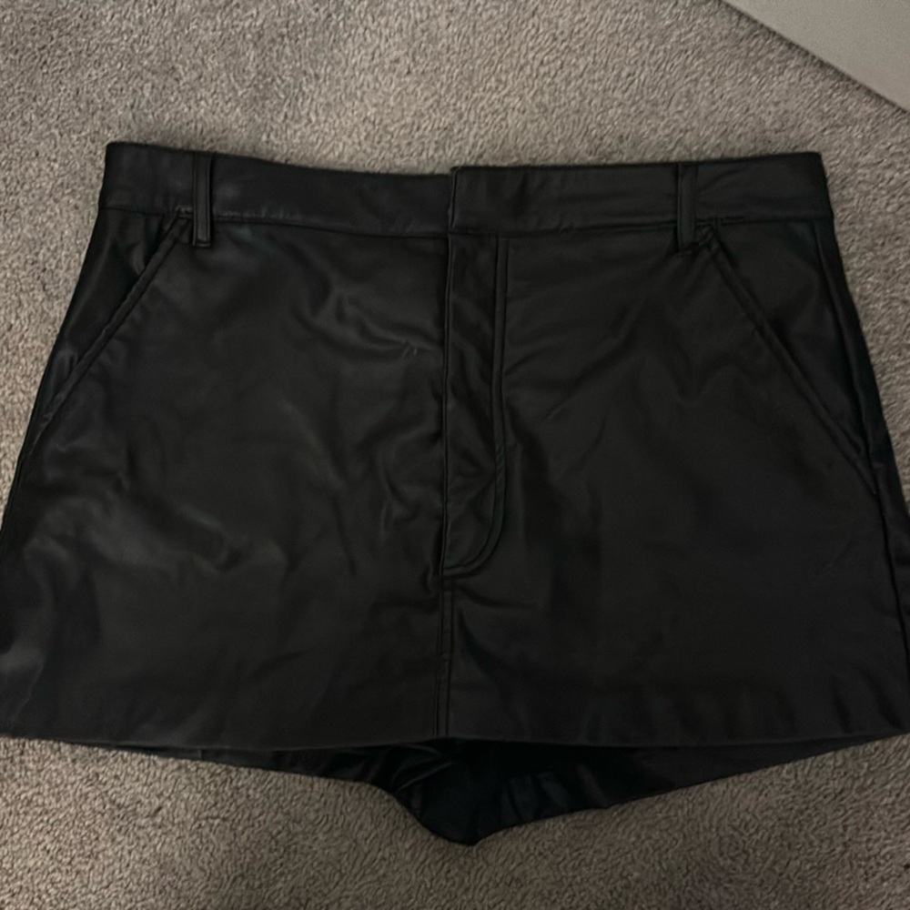 Faux leather skort